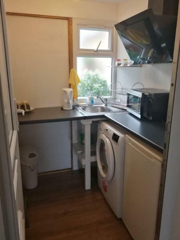 Rest Room Near To Heathrow Airport Ashford  외부 사진